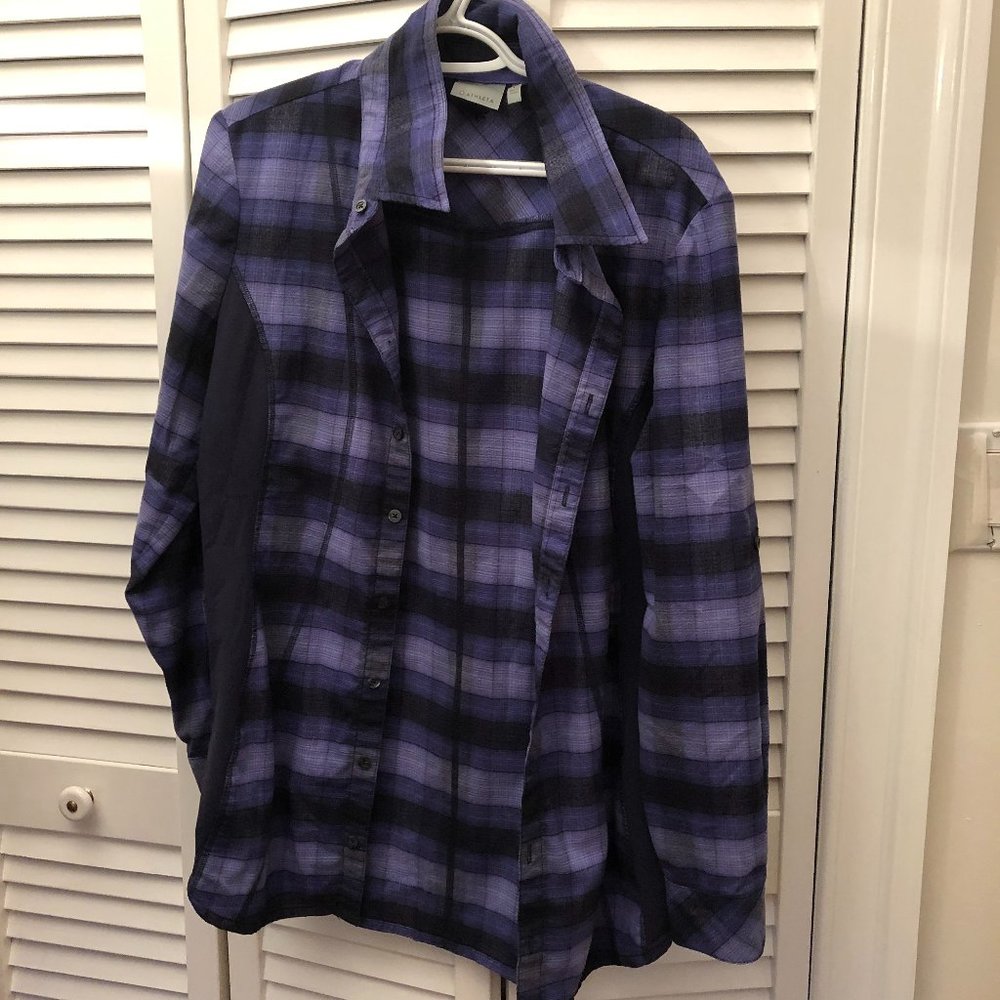 Athleta men fit shirt, blue-purple and black 2-way stretch, L